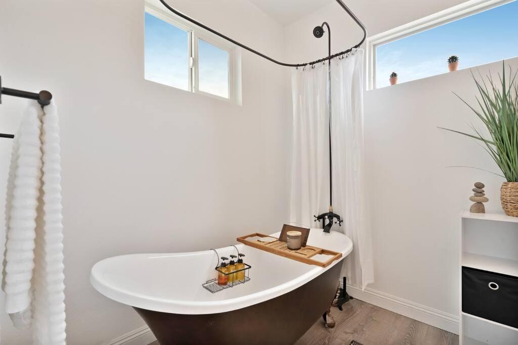 Beautiful Newly Remodeled Home, Near Jt Park Joshua Tree Exteriér fotografie